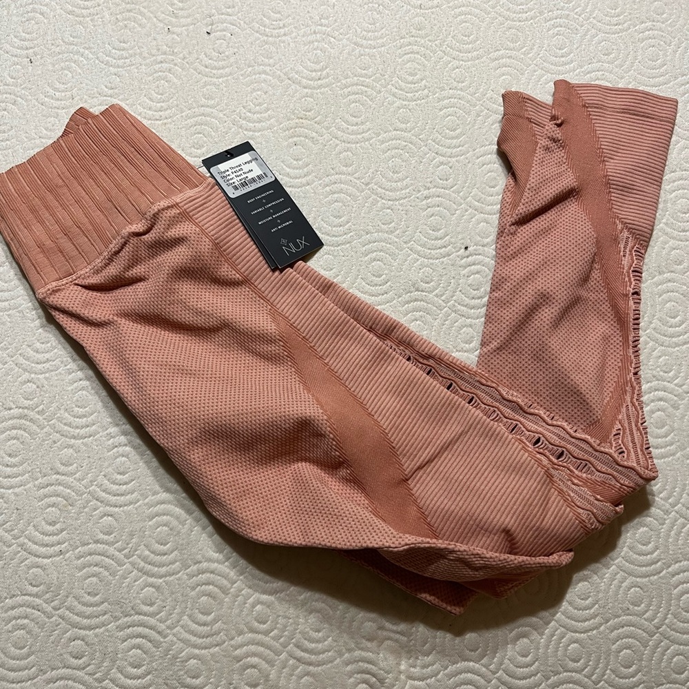 NUX TRIPLE THREAT LEGGING